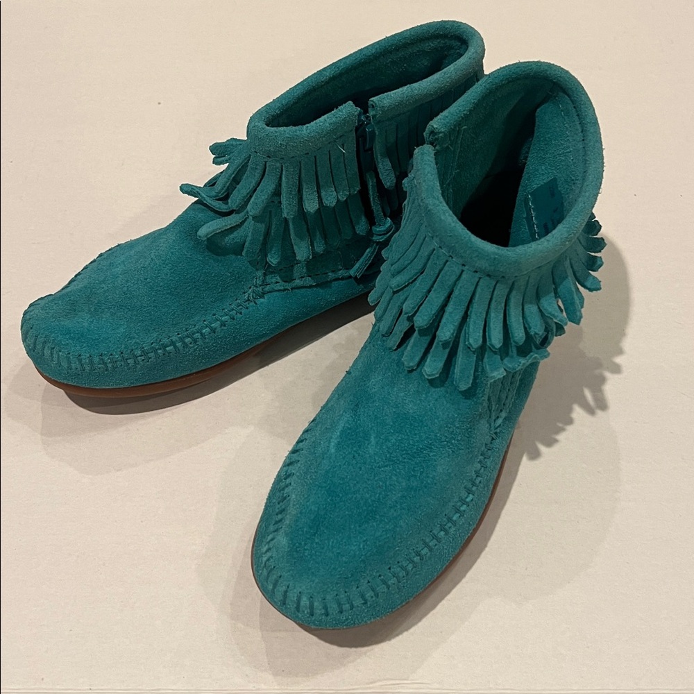 Minnetonka Fringe Turquoise Boots - Picture 2 of 10